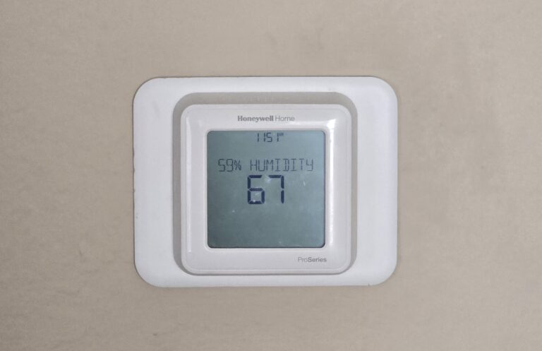 How to Save on Heating Costs This Winter